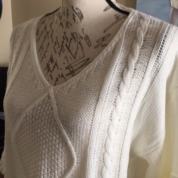 Cable Knit Sweater{Last One} - Picture 4 of 8